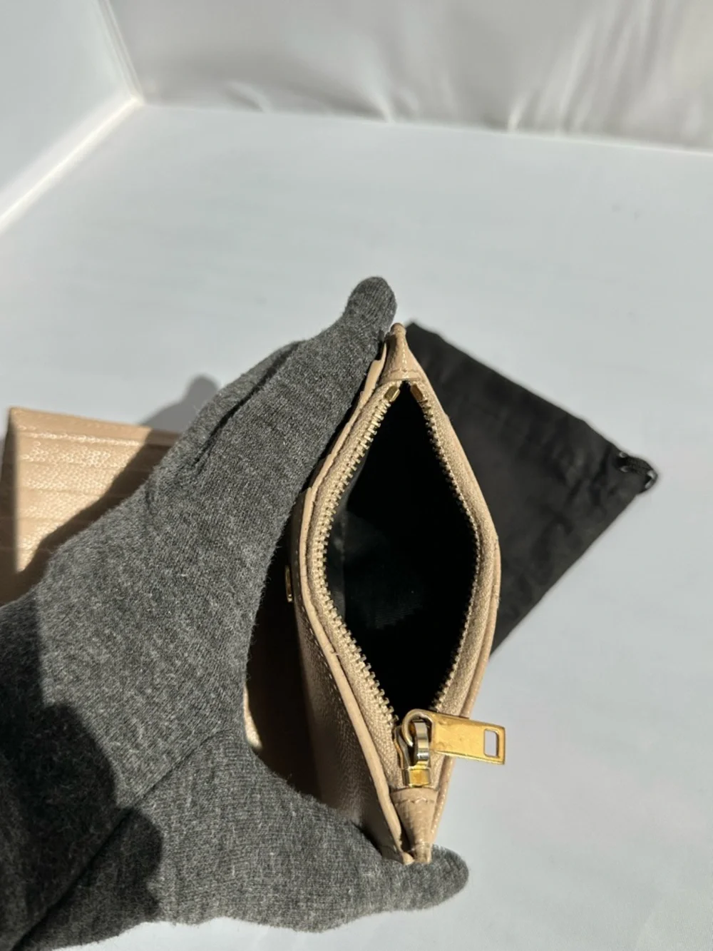 Saint Laurent Beige Compact Wallet - Picture 2 of 6